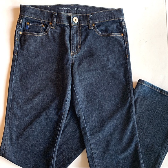 Banana Republic • Dark Wash Boot Cut Jean - Picture 3 of 8